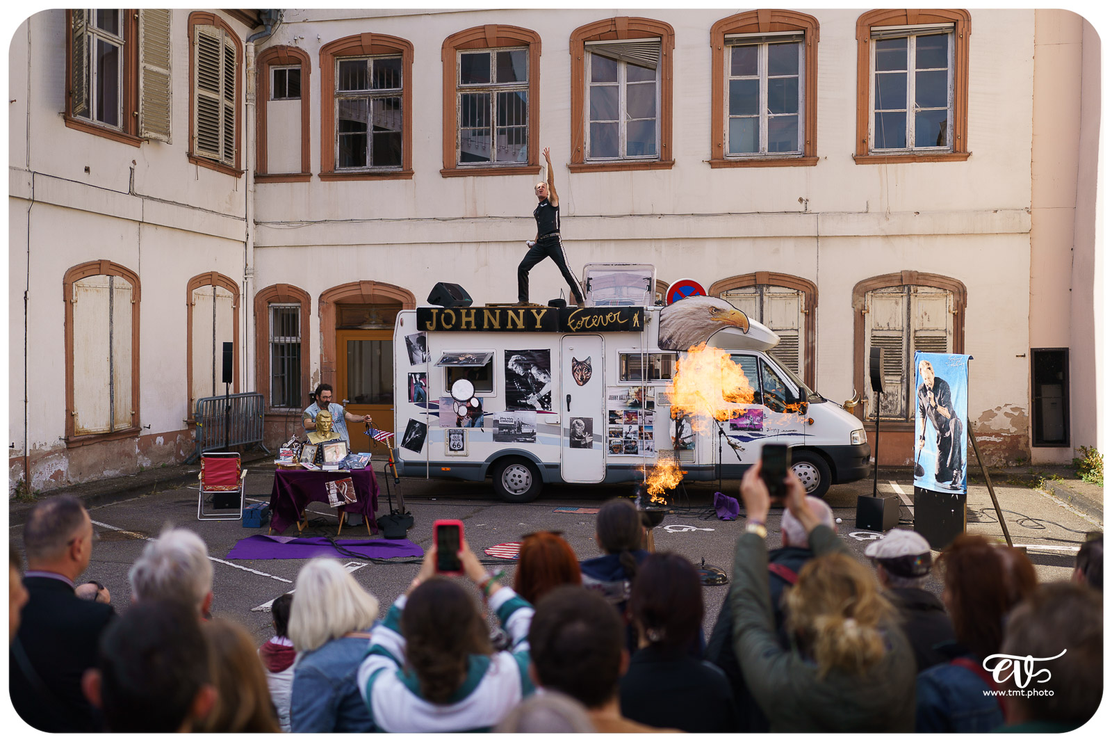 JOHNNY FOREVER (THE FIVE FOOT FINGERS)